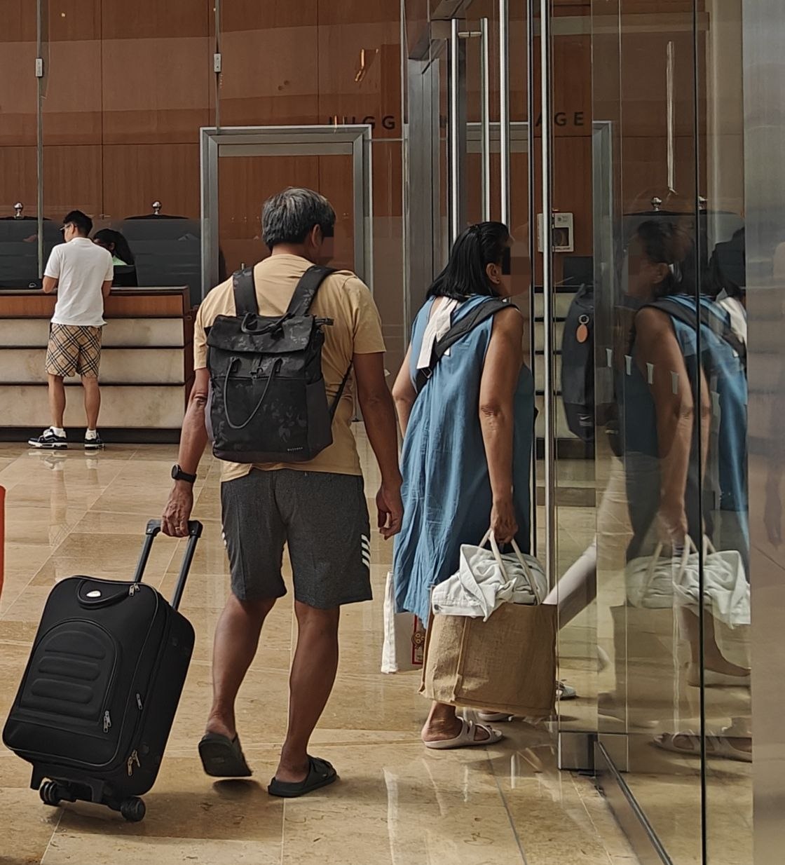 Figure 8: Guests being left to Self-Serve