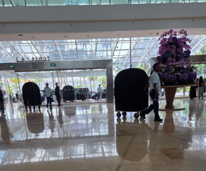 Luggage cart pulled diagonally